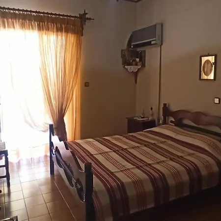 παραδοσιακό διαμέρισμα στην πόλη της καρύστου *
