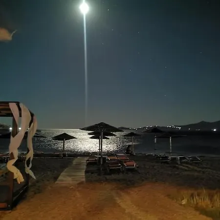 παραδοσιακό διαμέρισμα στην πόλη της καρύστου Apartament *