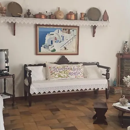 παραδοσιακό διαμέρισμα στην πόλη της καρύστου Apartament *